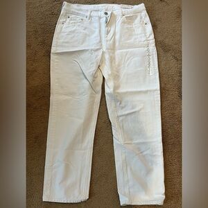 American Eagle 90’s Straight Leg White Jeans New With Tags